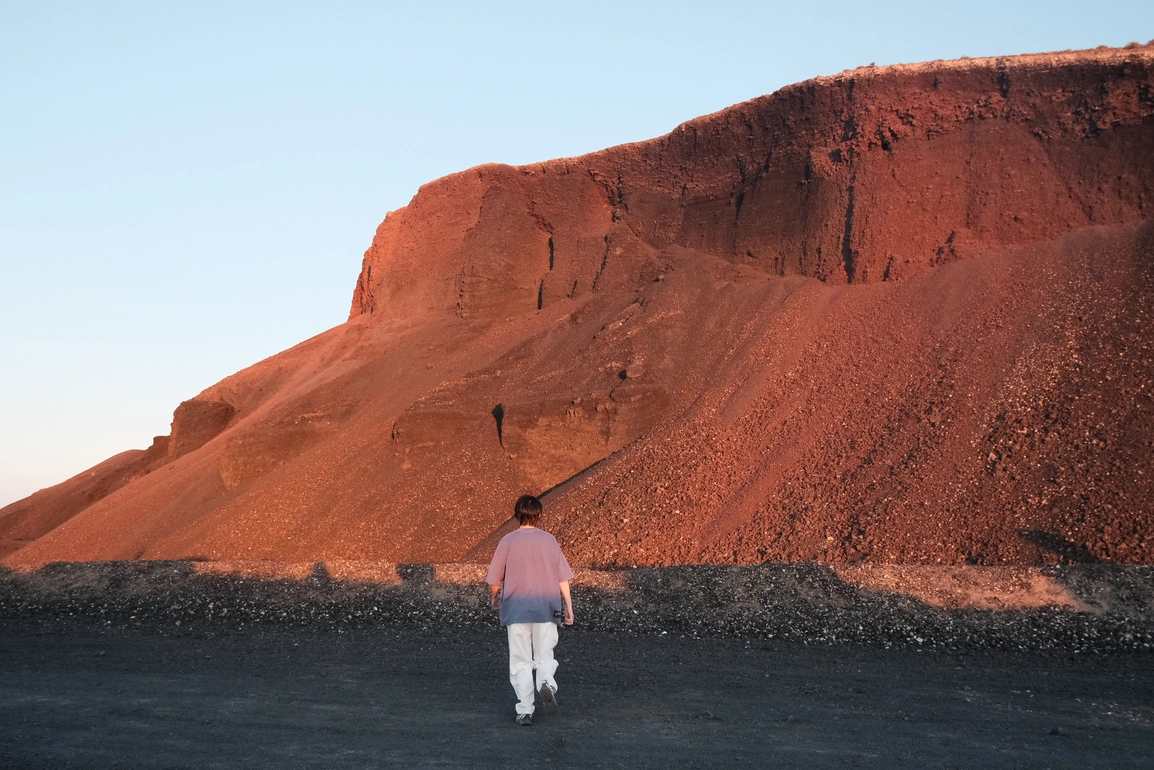 夕阳和火山